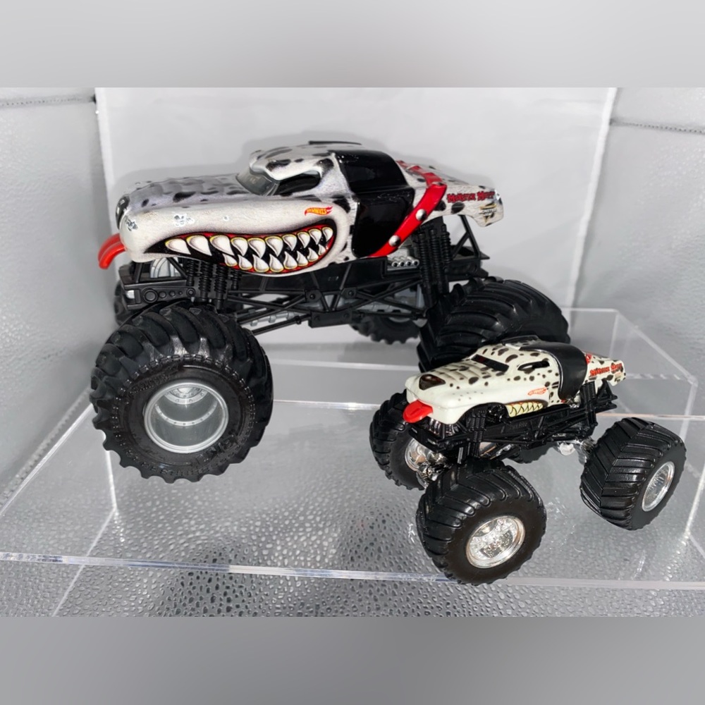 “Monster Mutt” Monster Jam Trucks- Large & Small (Set of 2)